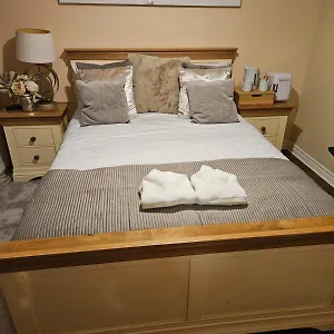 Homestay Elite At New Forest Village, Robin Hood